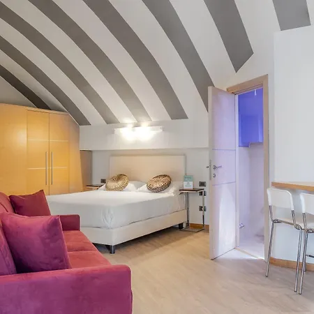 Hotiday Hotel 4*